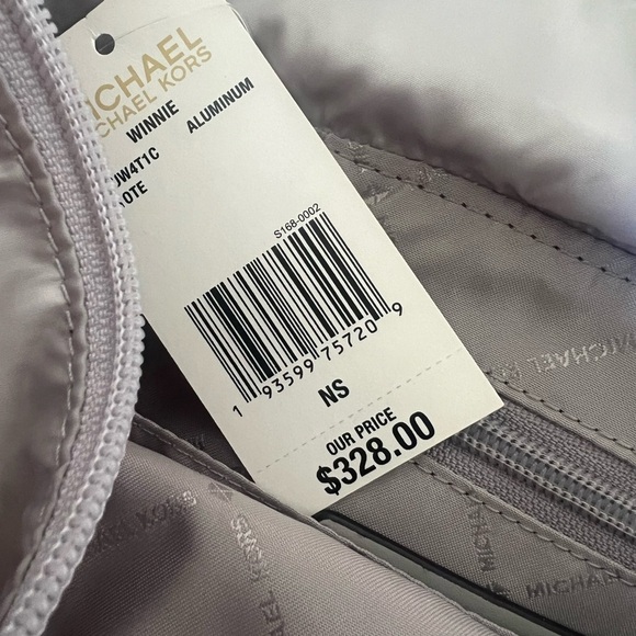 Michael Kors Winnie Small Quilted Shoulder Tote NWT - Picture 7 of 7